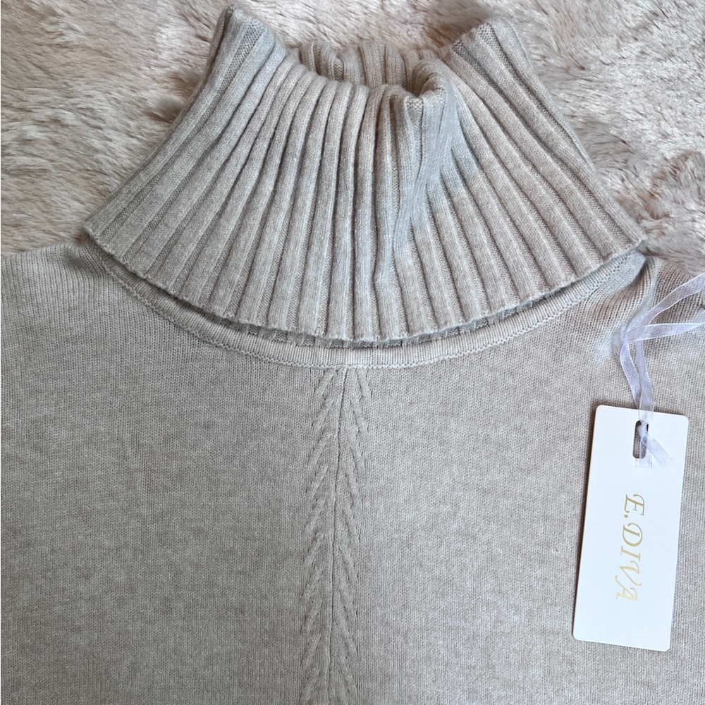 turtleneck - Picture 4 of 5